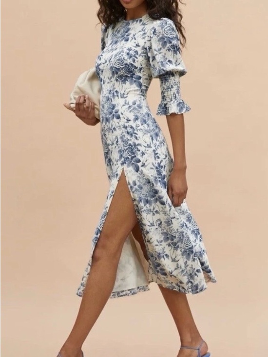 Reformation Dresses & Skirts - Reformation Carolena Midi Dress in blue floral print